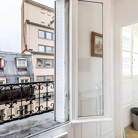 Guestready - Bright With An Eiffel Tower View